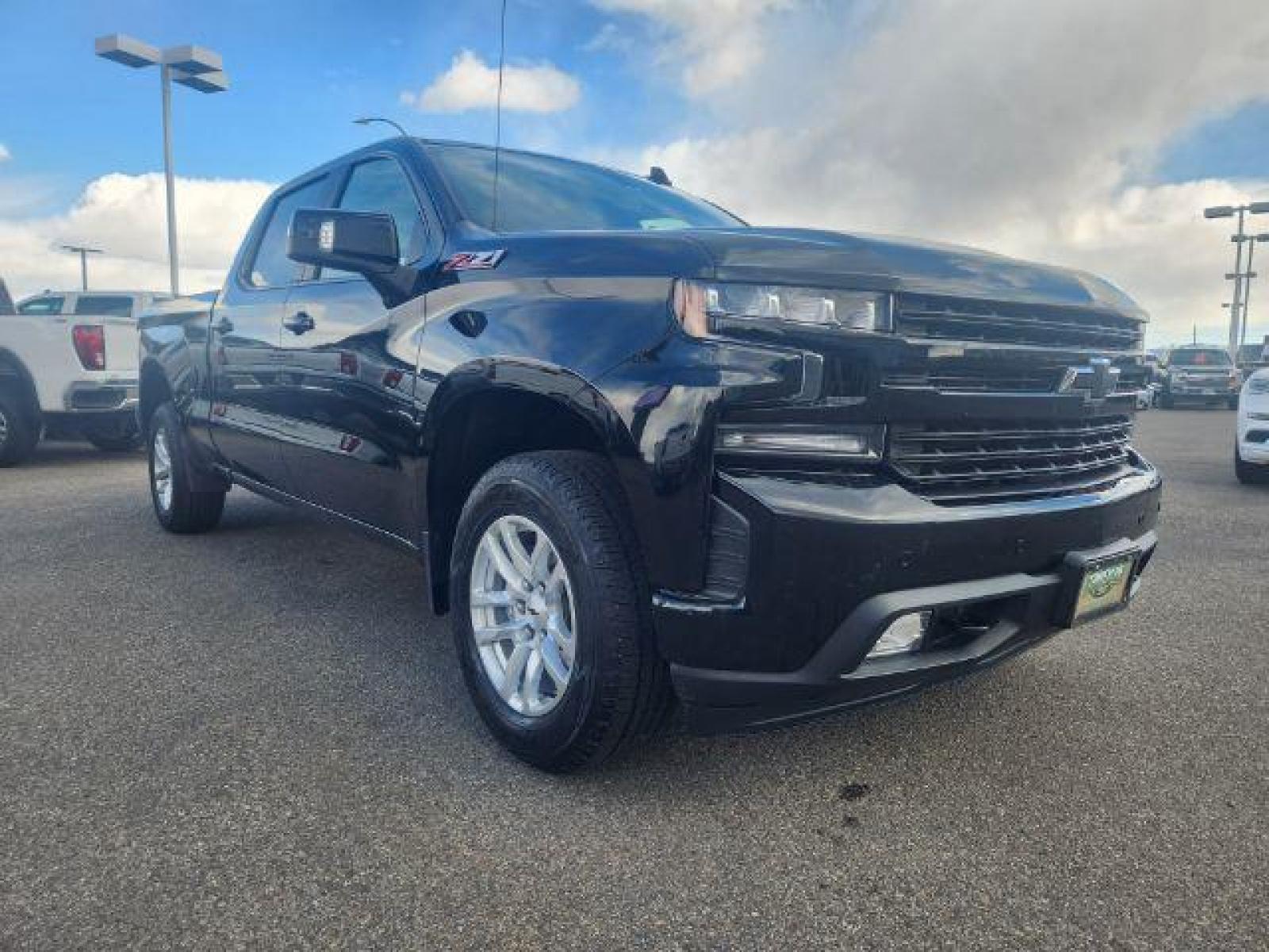 2020 Black /Jet Black, leather Chevrolet Silverado 1500 RST Crew Cab 4WD (1GCUYEEL3LZ) with an 6.2L V8 OHV 16V engine, Automatic transmission, located at 1235 N Woodruff Ave., Idaho Falls, 83401, (208) 523-1053, 43.507172, -112.000488 - Photo #7
