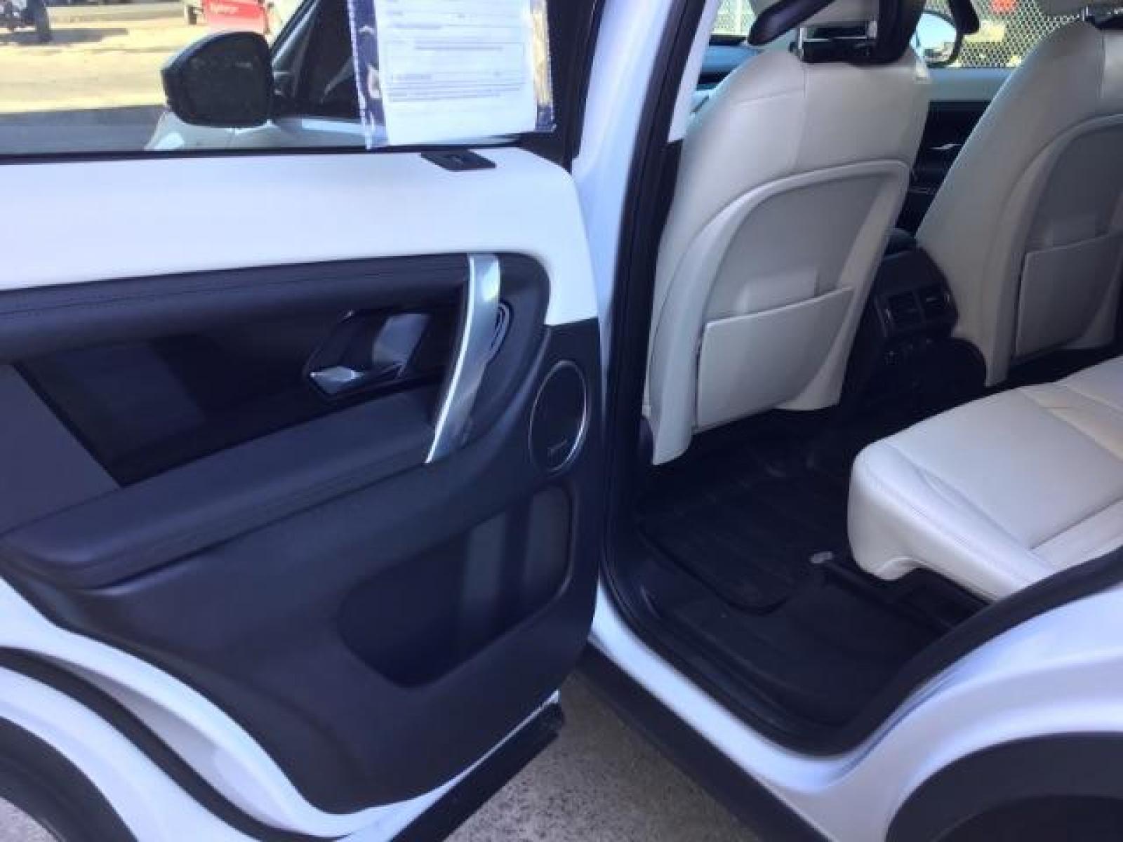 2020 Fuji White /Light Oyster, leather Land Rover Discovery Sport S (SALCJ2FX1LH) with an 2.0L L4 DOHC 16V engine, 9-Speed Automatic transmission, located at 1235 N Woodruff Ave., Idaho Falls, 83401, (208) 523-1053, 43.507172, -112.000488 - Photo #13
